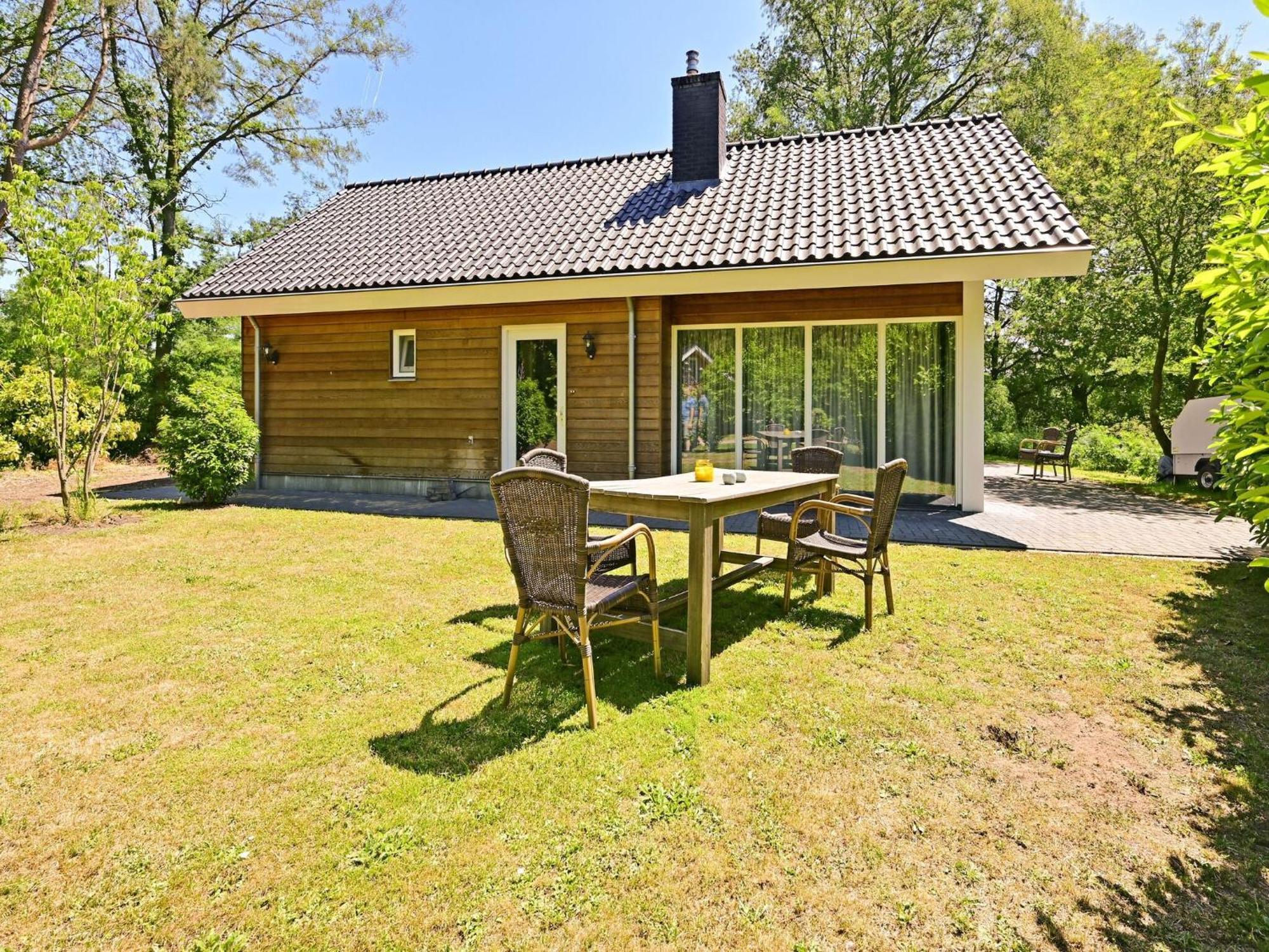 Chalet With Gorgeous View Of The Natural Surroundings Weerselo Exterior photo